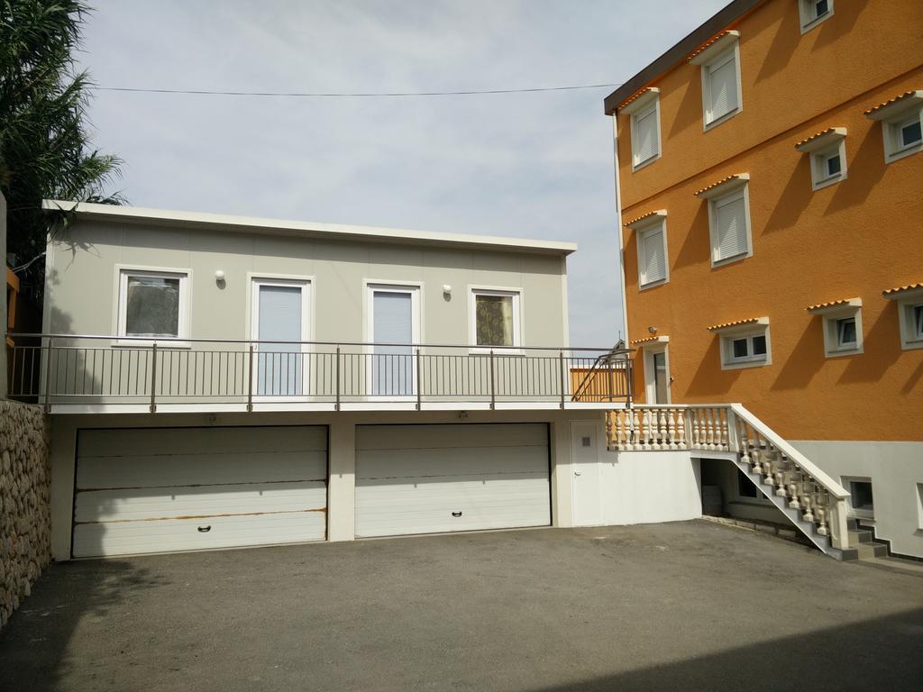 Apartments Villa Anastazija Pag Town Exterior photo